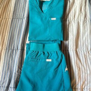 FIGS - WOMENS TEAL SET SMALL